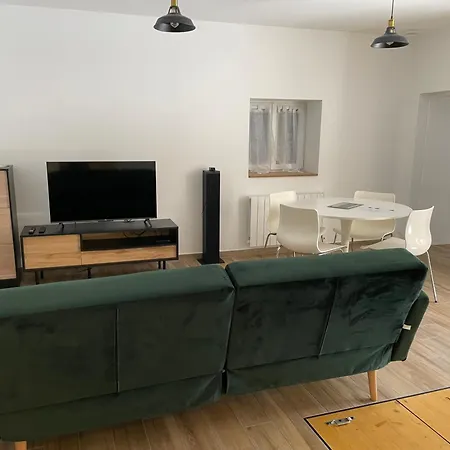 Apartment St Amant Tallende 2 Adultes 1 Enfant Possible Saint-Amant-Tallende