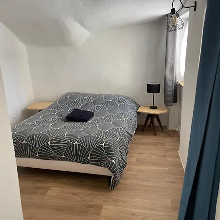 St Amant Tallende 2 Adultes 1 Enfant Possible Apartment