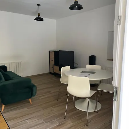 St Amant Tallende 2 Adultes 1 Enfant Possible Appartement